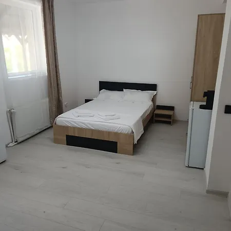 Max Night Dreams Bucureşti