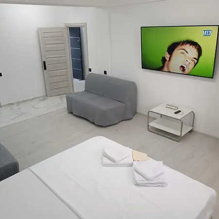Max Night Dreams Bucureşti