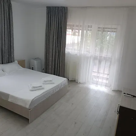 Max Night Dreams Hotel Bucureşti